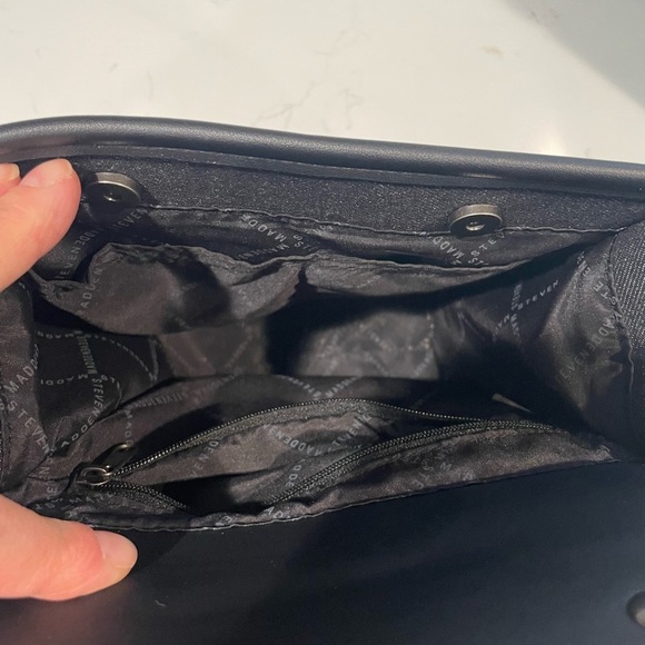 Steve Madden Black Messenger Bag Sleek and Minimalist - Picture 8 of 16